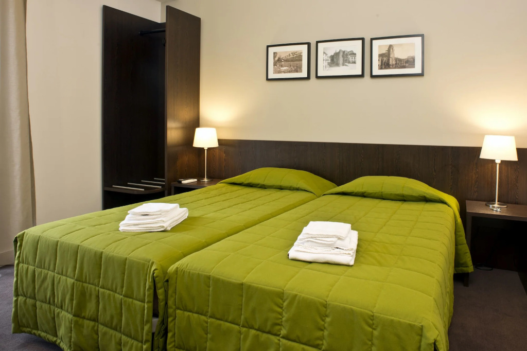 Riversuites