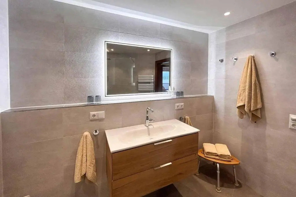 Ferienwohnung-25-mit-Meerblick-in-der-Residenz-Meeresbrandung