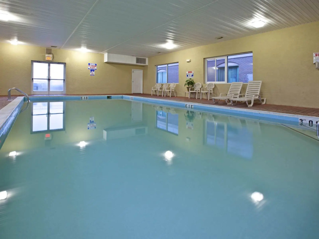Holiday Inn Express & Suites Richmond by IHG
