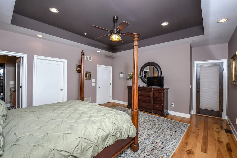 Woodland Chalet 8 Bedroom House