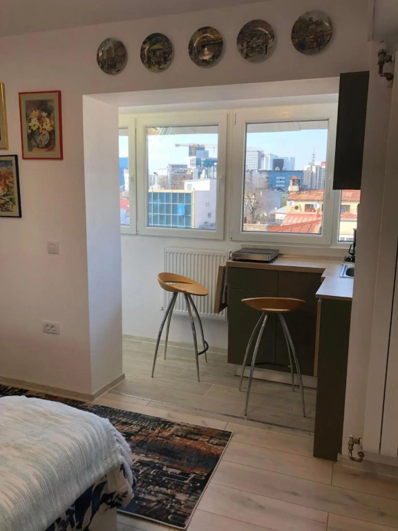 Brand New Downtown Studio