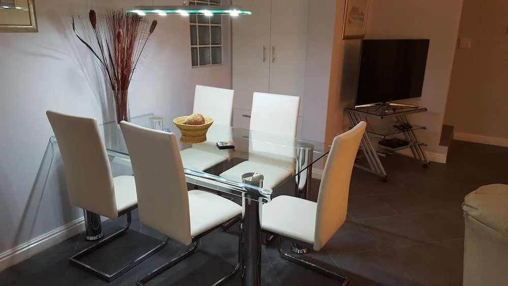 Constantia Cottages
