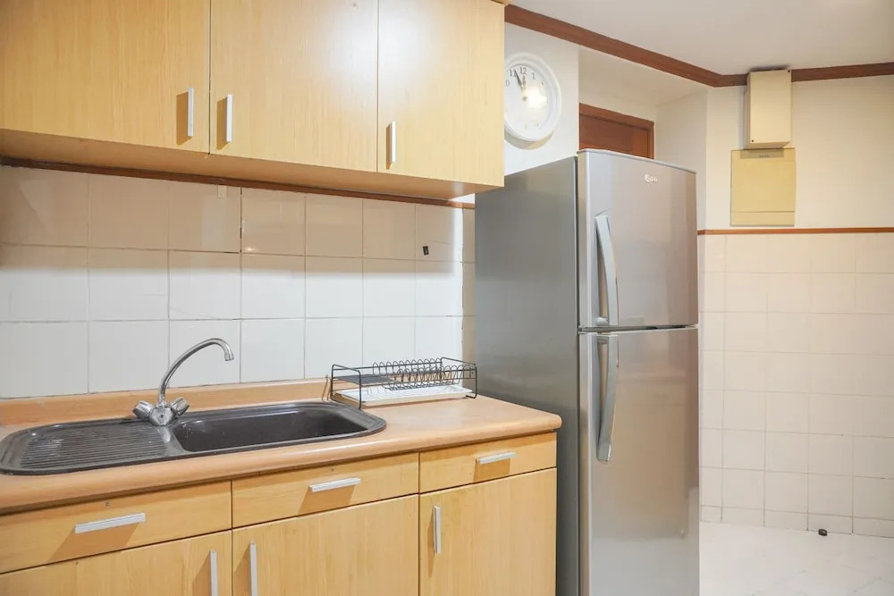 Homey And Cozy Stay 2Br Puri Casablanca Apartment