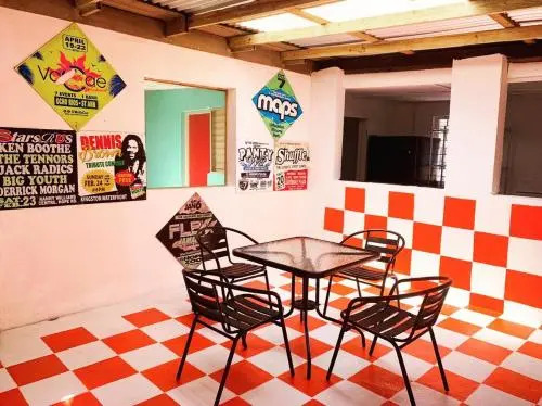 Ragamuffin Hostel & Coffee Bar