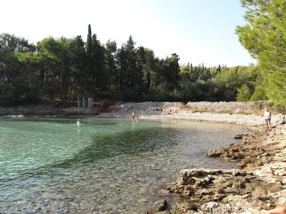 Leana - Great Location and Close to Beach - A1