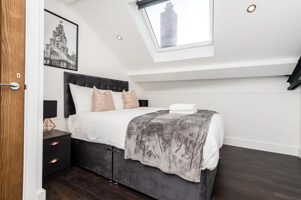 Prestige STAY Aparthotel - 42 Stanley Street Party Apartments