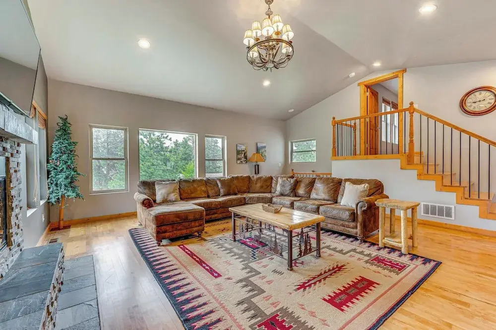 2 Mi to Downtown: Home w/ Hot Tub in Estes Park!