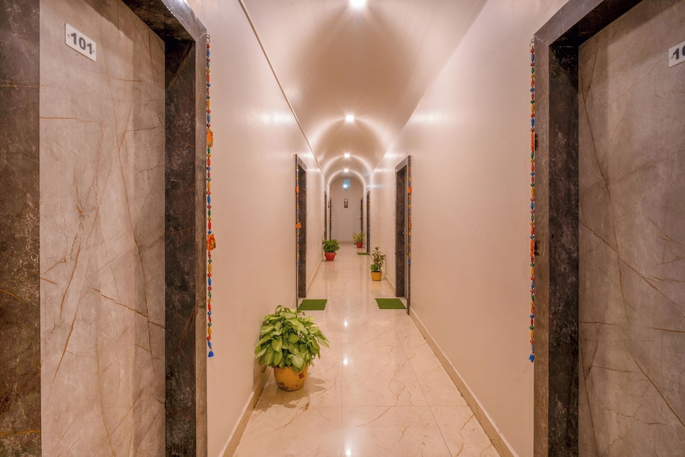 Hotel Chotiwala – 10 Mins from Kashi Vishwanath Temple