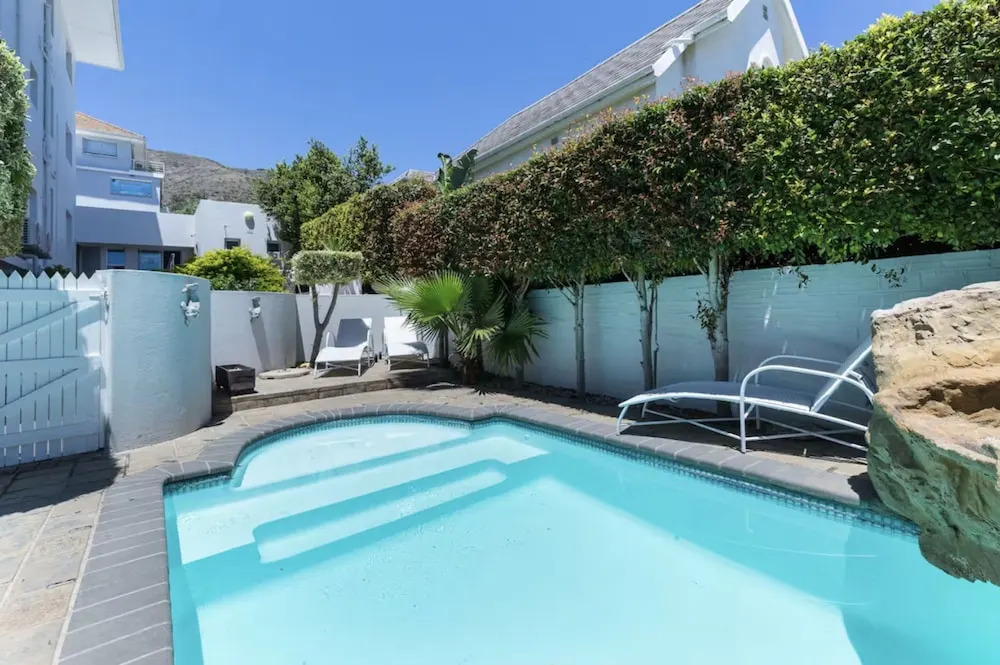 Seaview Bliss a Sunny Apartment and Pool