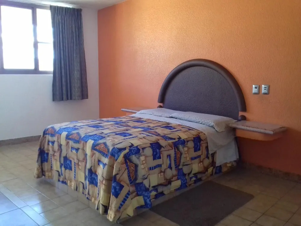 Motel Tokio Inn