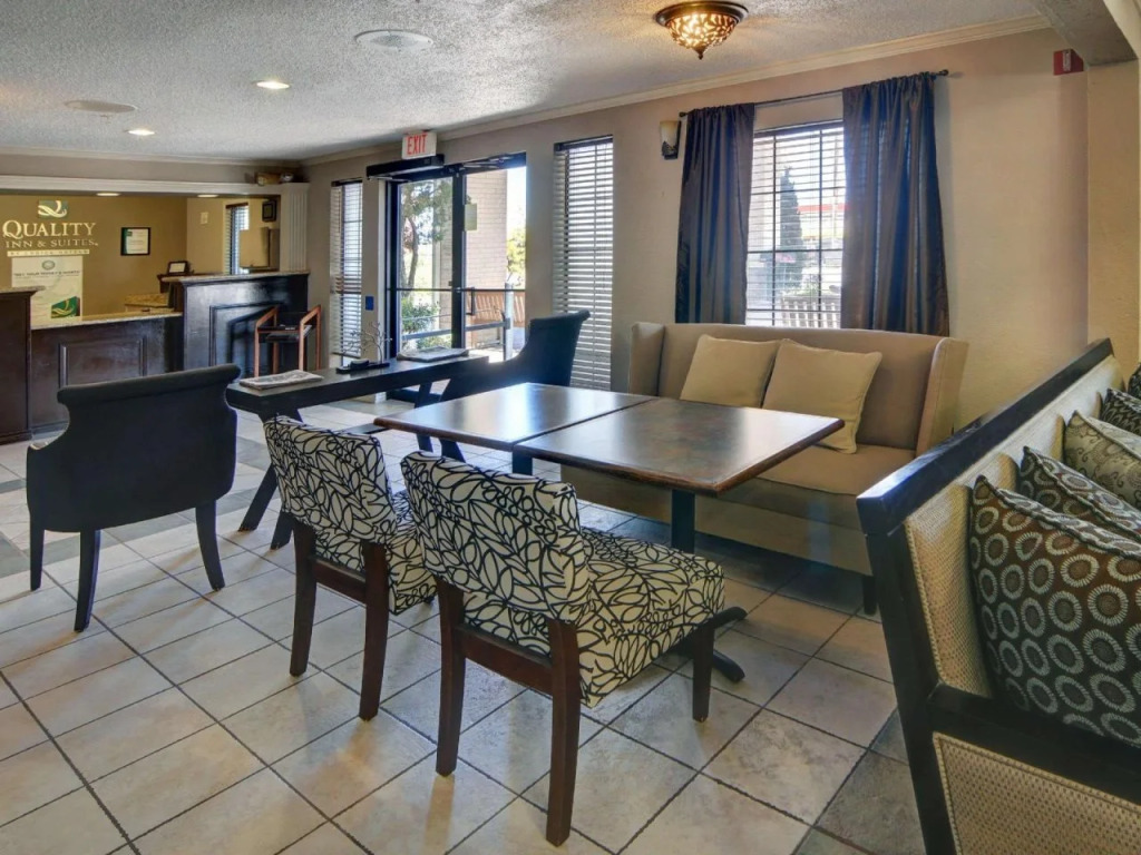 Quality Inn & Suites Weatherford