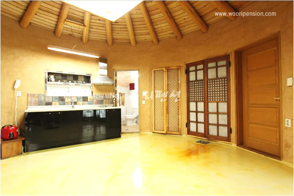 Ganghwa Hanwooldasom Pension
