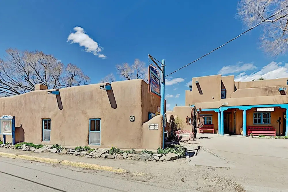 Downtown! Red Hawk By Inger Jirby - Steps To Plaza 1 Bedroom Duplex