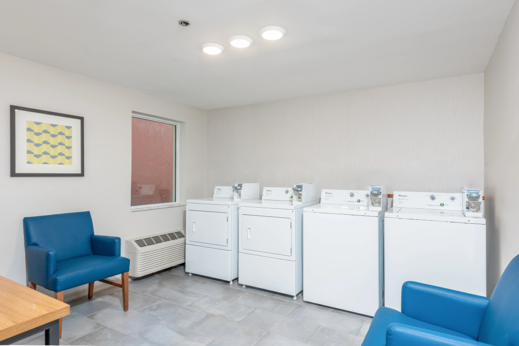 Holiday Inn Express Hotel & Suites Bradenton West by IHG