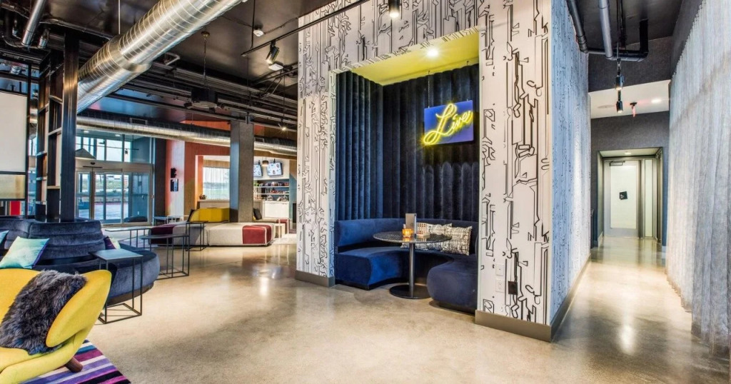 Aloft Dallas Arlington Entertainment District