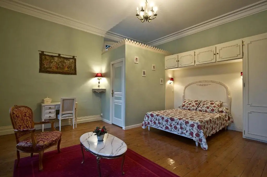Chateau Pontet dEyrans & Spa