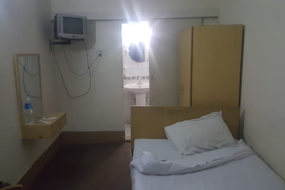 Sky Rooms Hotel