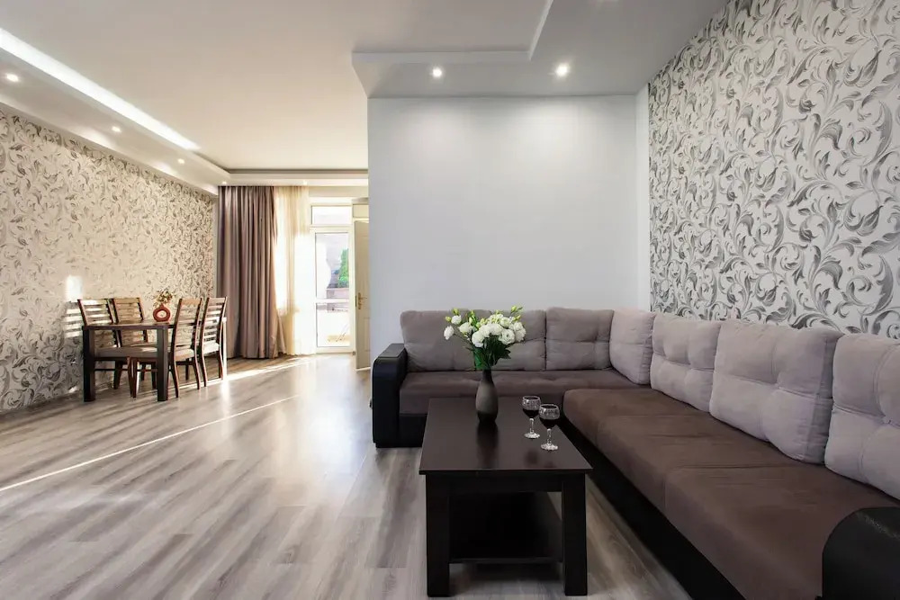 Apartment by Luxe Group HH331