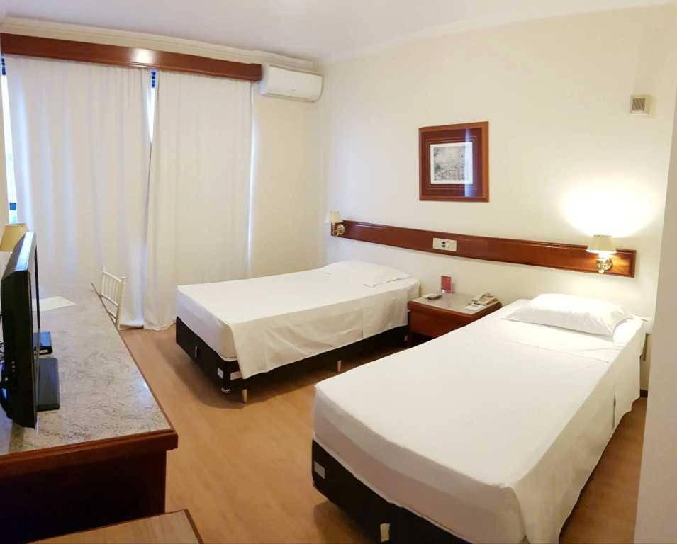 Lizon Curitiba Hotel