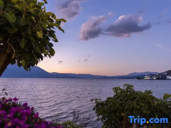 September·Trvael Luxury Sea View Leisure Resort (Doubly Corridor Erhai Store)