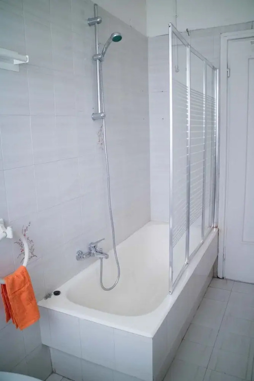 Kamchu Apartments Double Room Viale Libia 9