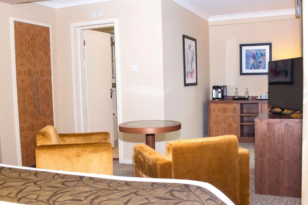Humber Royal Hotel