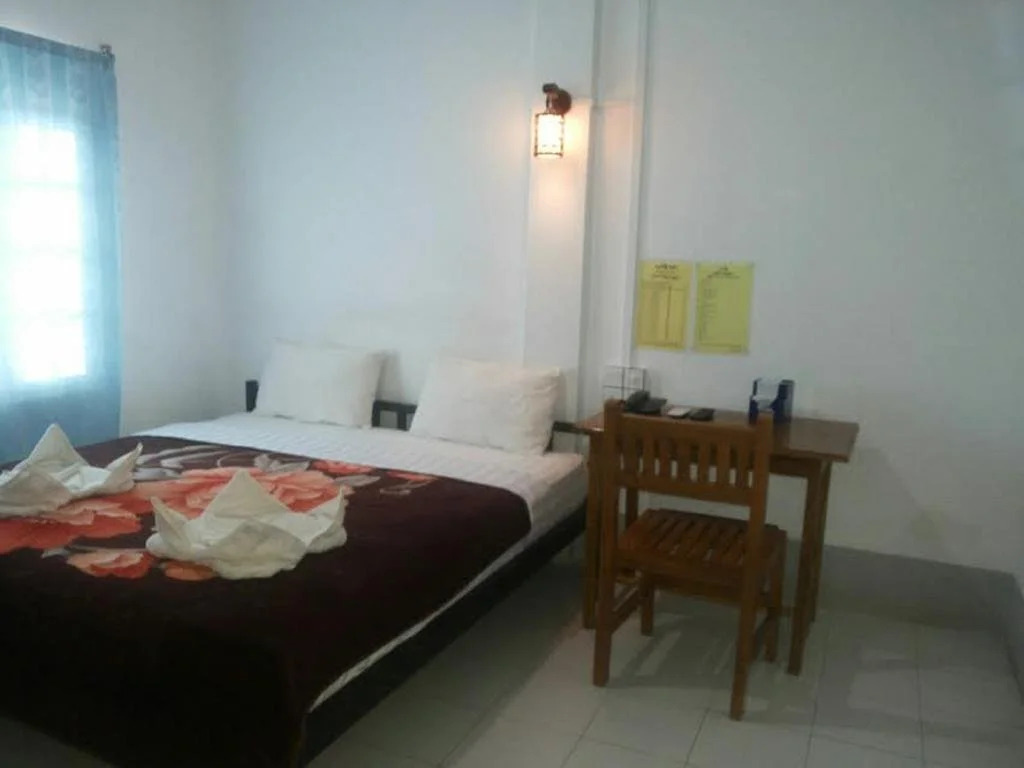 Naung Yoe Hotel