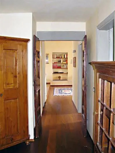 Lambertesca Halldis Apartments