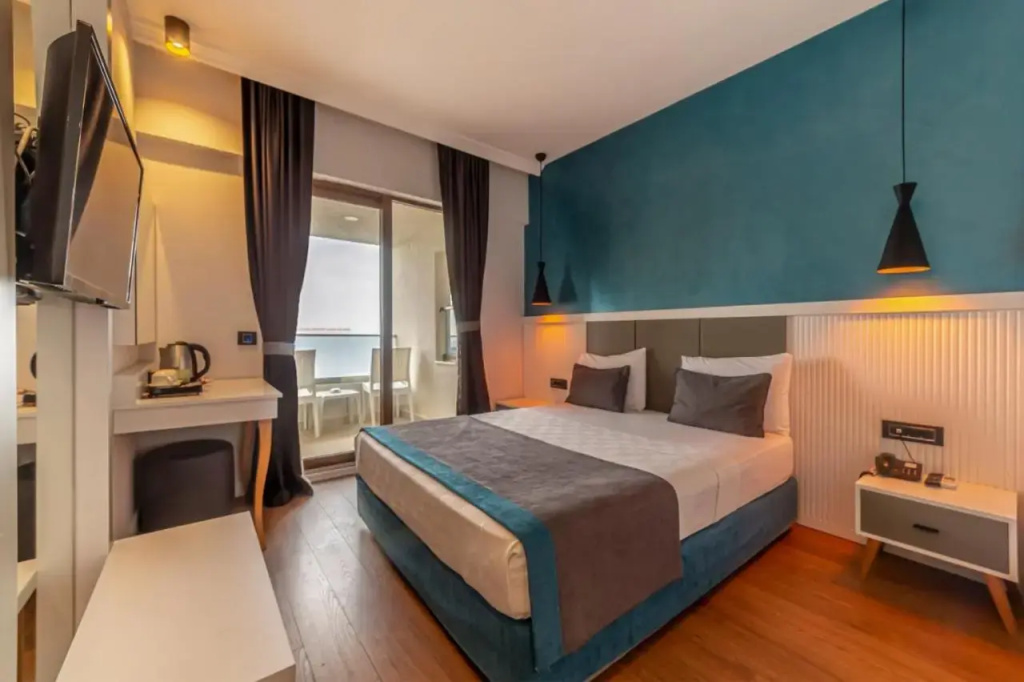 Tema 242 Hotel