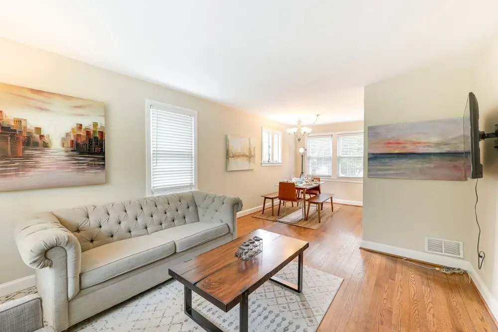 Modern Alexandria Townhome ~ 2 Mi to Old Town!