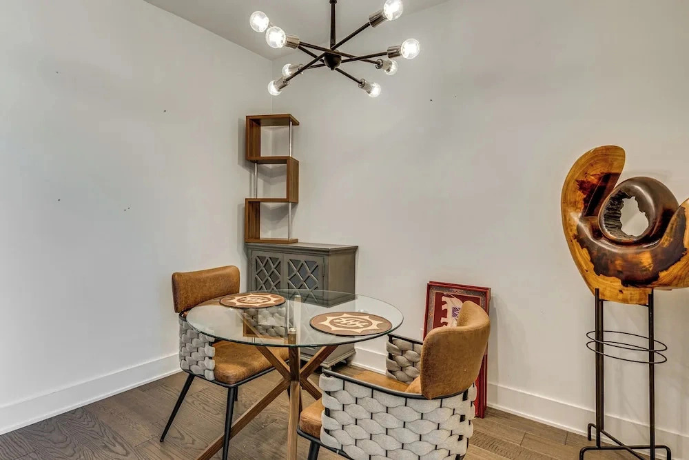 1 Mi Decatur Square New Condo Walkable to Marta