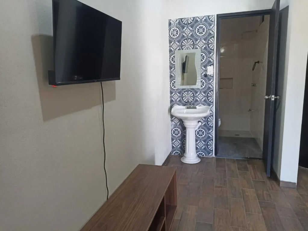 Hotel & Hostal 230