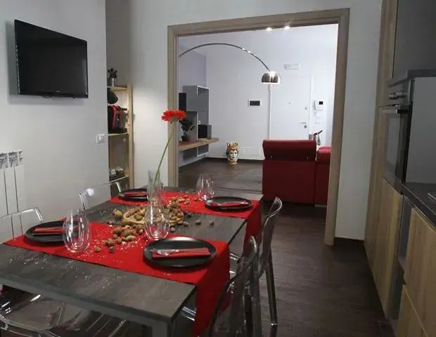 Me & Modica Apartment