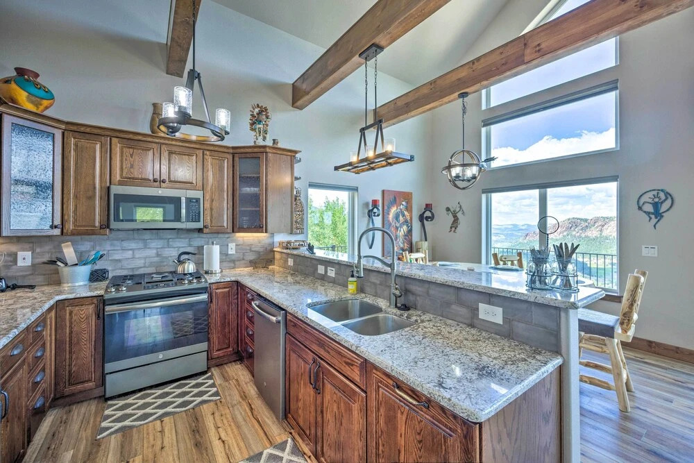 Hot Tub & Mtn View! Cripple Creek Retreat