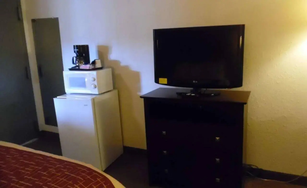 Red Roof Inn & Suites Oklahoma City Southwest