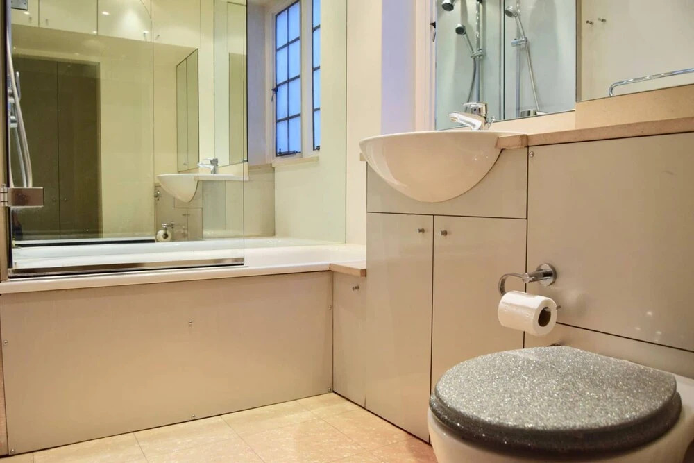 Cosy 1 Bedroom Flat in Chelsea Off Kings Road