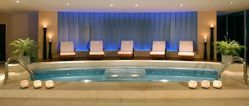 Cacique Inacayal Lake Hotel & Spa