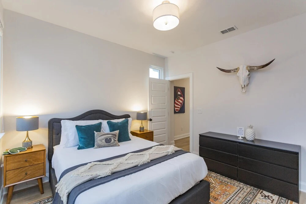 Bachelor/ette Buy 3 Nights get 4th Free Near Downtown Prn1