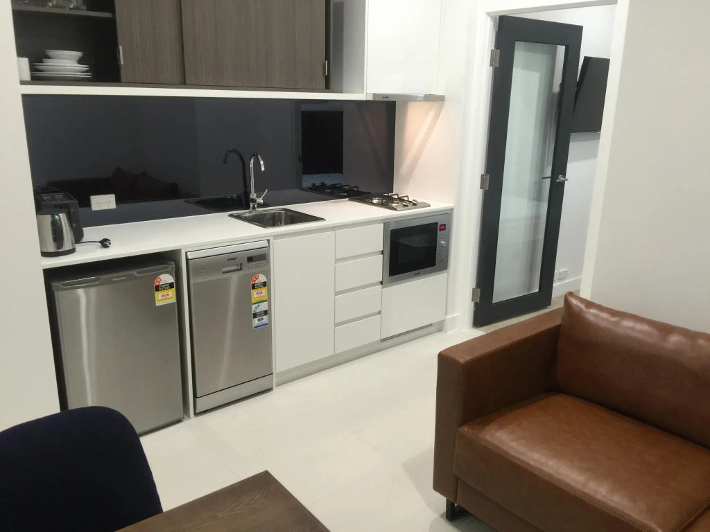 Whitehorse Apartments Hotel