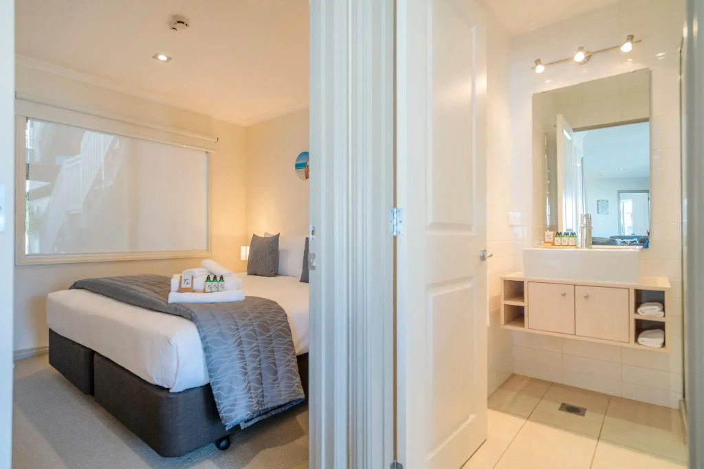 Crows Nest Apartments