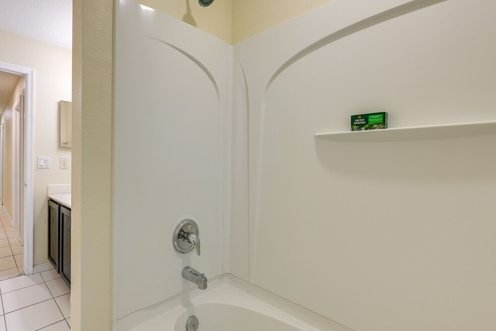 Pet-friendly Port St Lucie Home ~ 5 Mi to Marina!