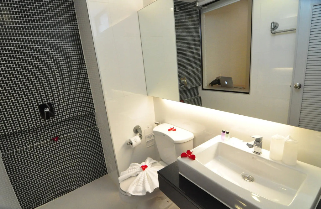 Forty Winks Phuket Hotel