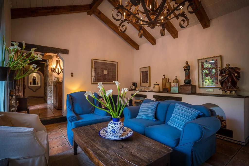 Casa Encantada by Porta Hotels