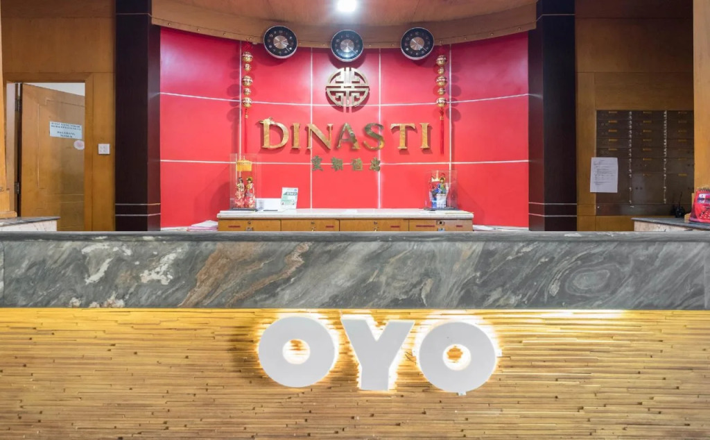 OYO 821 Hotel Dinasti