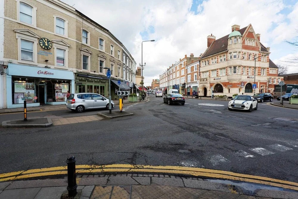 Veeve - Traditional Wimbledon Village