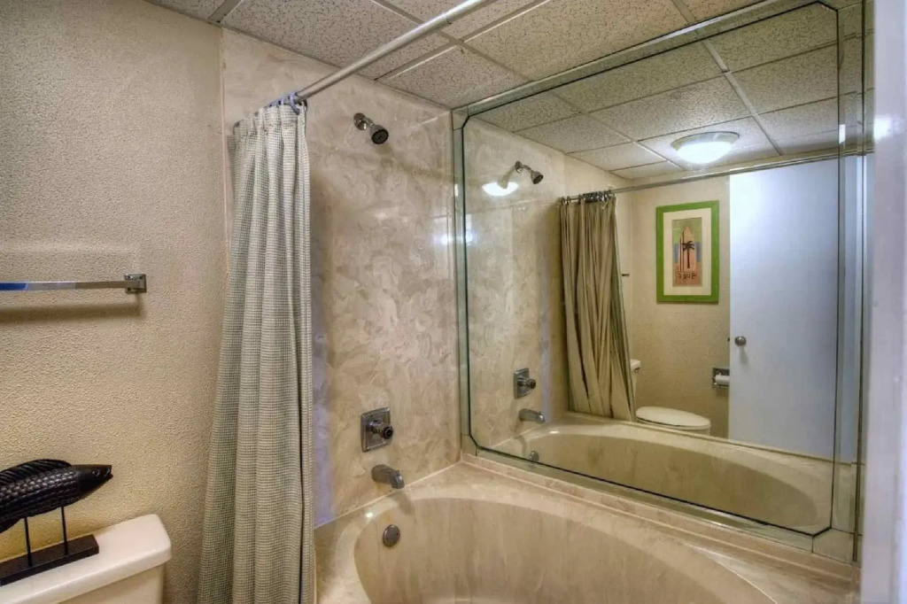 205 Edgewater Beach Resort
