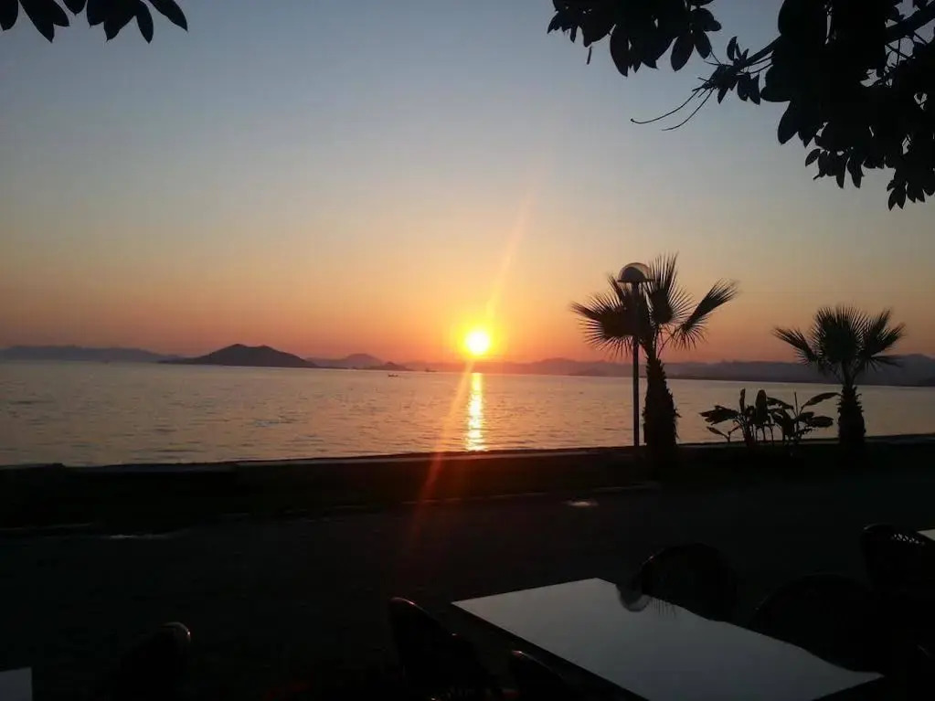 Deniz Otel