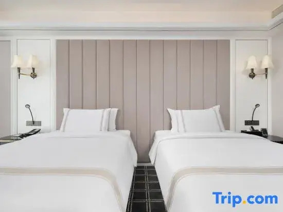 Hizan Deluxe Hotel (Yancheng High-speed Railway Station · Yueda 889 Commercial Plaza Branch)