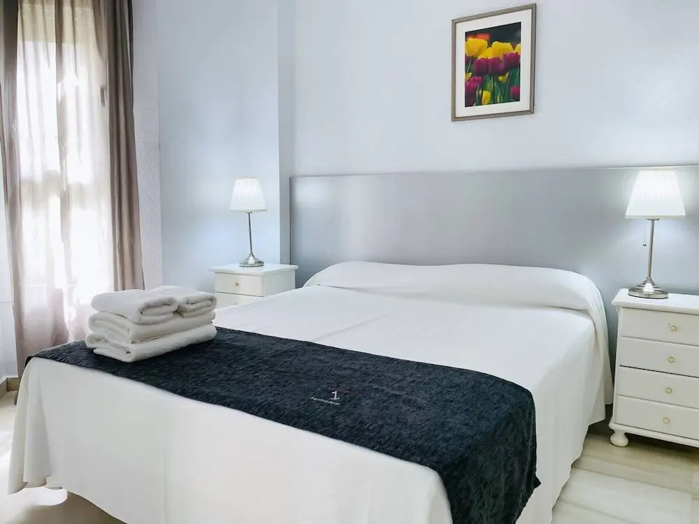 3 Bedroom Ground Floor Easy Parking F-2