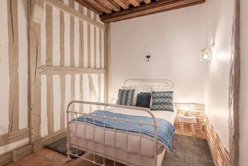 the charming wood - 2ch - 76m2 - full center town